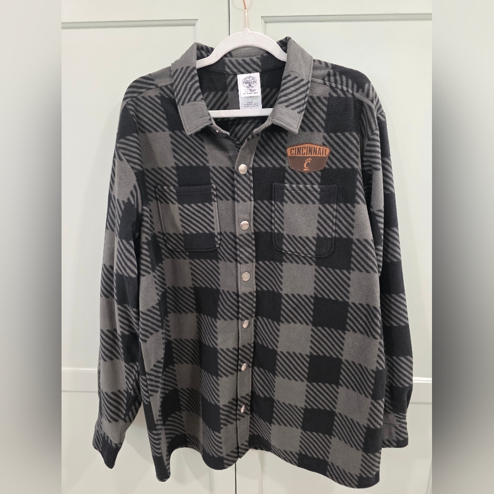 Rivalry Threads 91 Fleece Flannel Button-up Cincinnati Bearcats Patch Sz Large